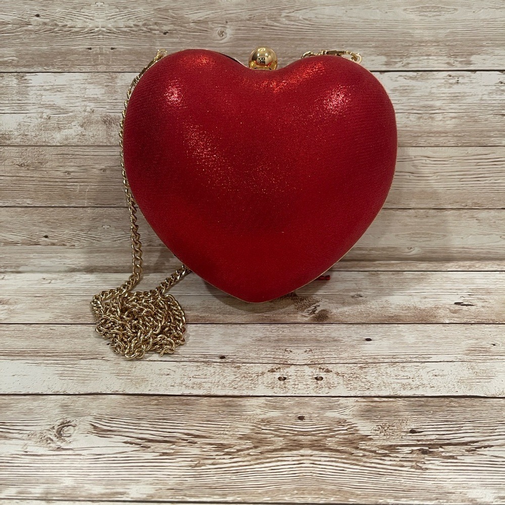 Aqua Beaded Red Heart Clutch with Gold Chain NWOT - Picture 5 of 7